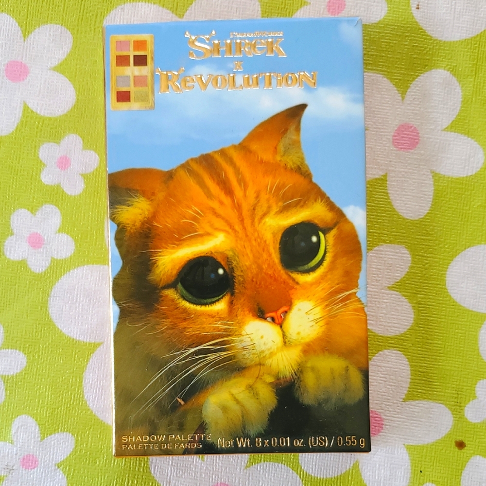 Revolution Puss in Boots Shadow Palette